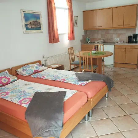 Apartmenthaus Fa *