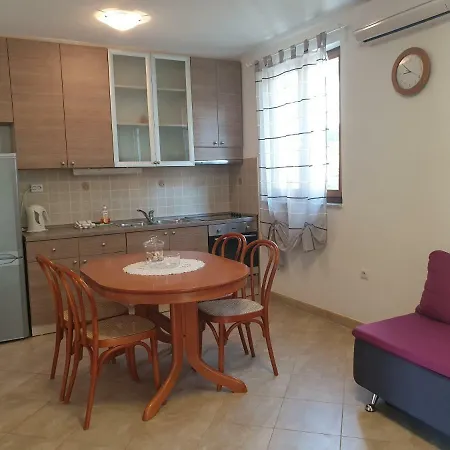 Apartment Apartmenthaus Fa